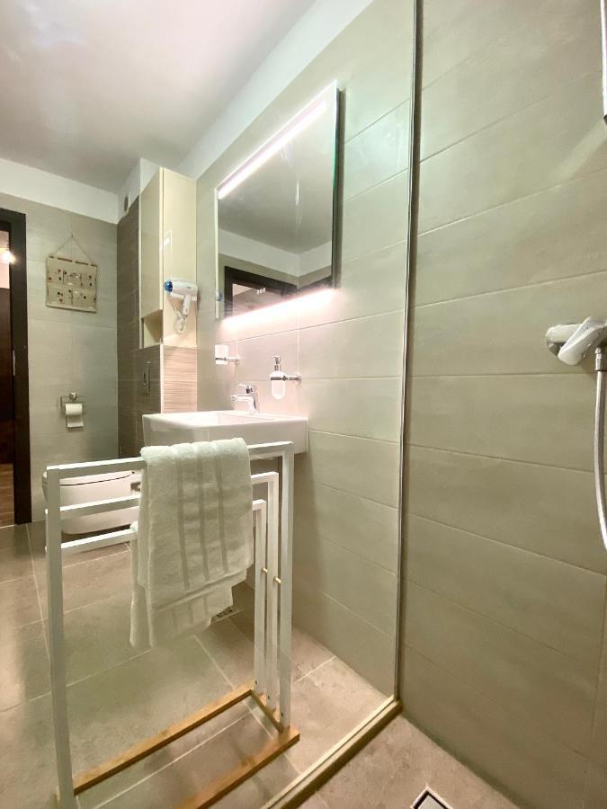 Urban Guesthouse Braşov Buitenkant foto